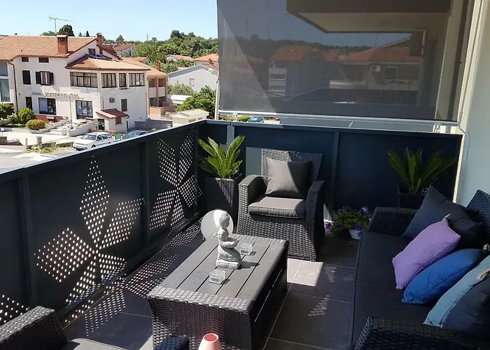 Deluxe Apartment Perla