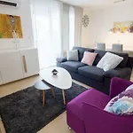Deluxe Apartment Perla